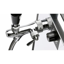 Lindr KONTAKT 40/K NEW con un grifo inox Lindr KONTAKT 40/K NEW con un grifo inox